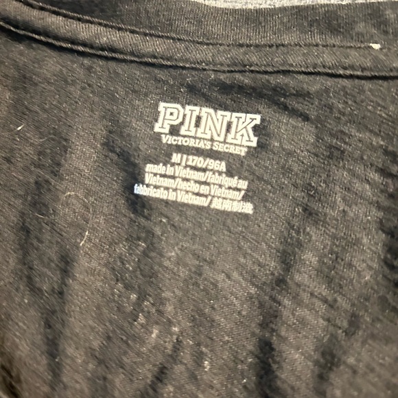 Victoria’s Secret PINK Tee Size Med - Picture 2 of 2